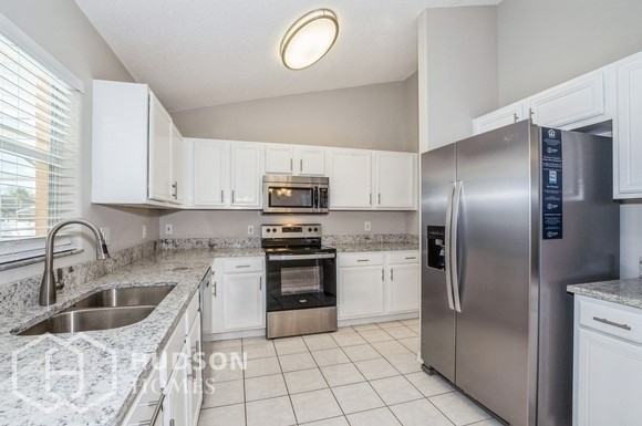 1555 Indian Oaks Trl - Photo 7 of 22