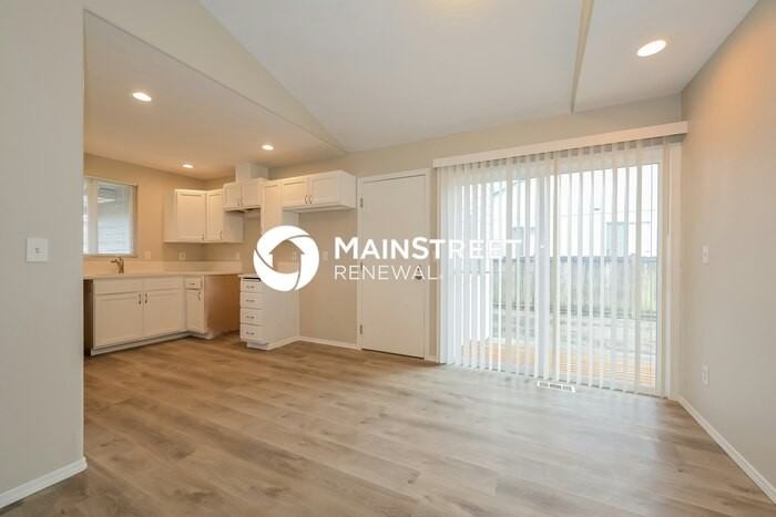 16830 Marmount St Se - Photo 6 of 16