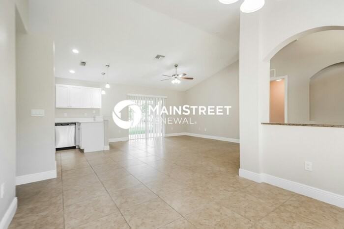 1018 Card St E - Photo 6 of 16