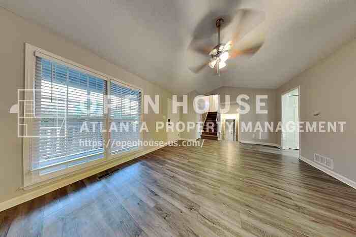 3887 Spring Meadow Dr - Photo 4 of 23