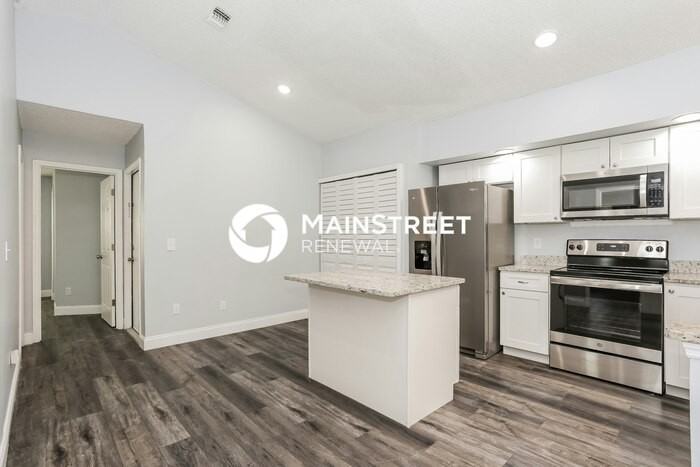 2520 Townsquare Dr - Photo 7 of 16