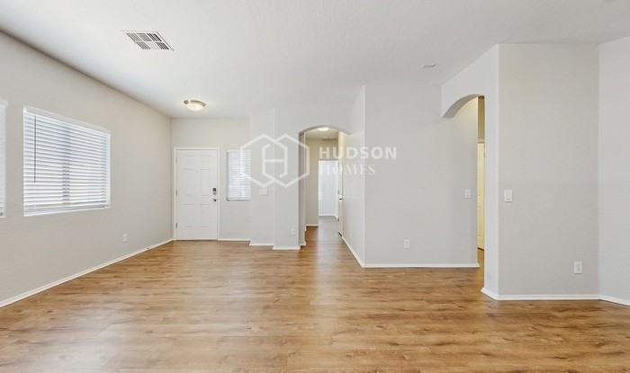 17735 W Marshall Ln - Photo 6 of 31