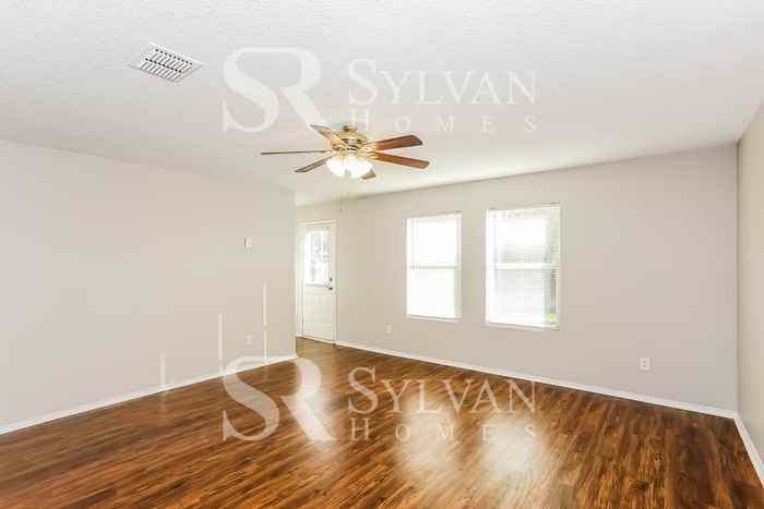 4949 Parkview Hills Ln - Photo 3 of 16