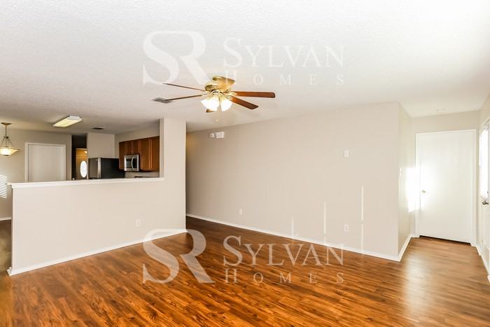 4949 Parkview Hills Ln - Photo 4 of 16