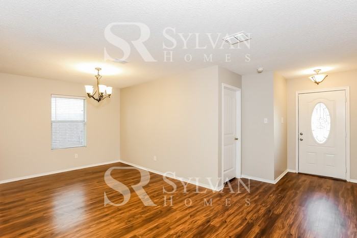 4949 Parkview Hills Ln - Photo 6 of 16