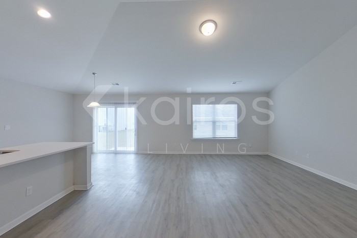 12 Carrollton Dr - Photo 2 of 20