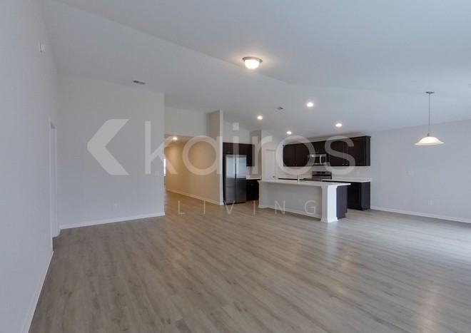 12 Carrollton Dr - Photo 4 of 20