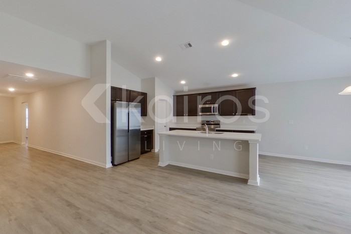 12 Carrollton Dr - Photo 5 of 20