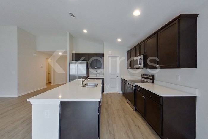 12 Carrollton Dr - Photo 6 of 20