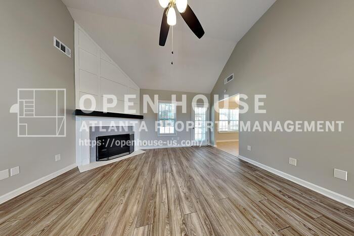 917 Tucker Ln - Photo 4 of 20