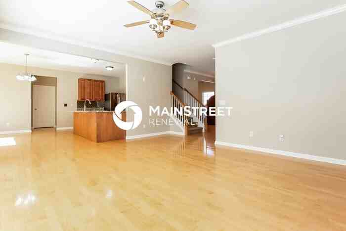 422 Laurel Hills Dr - Photo 3 of 15