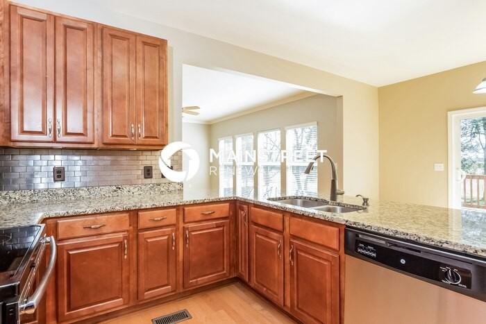 422 Laurel Hills Dr - Photo 6 of 15