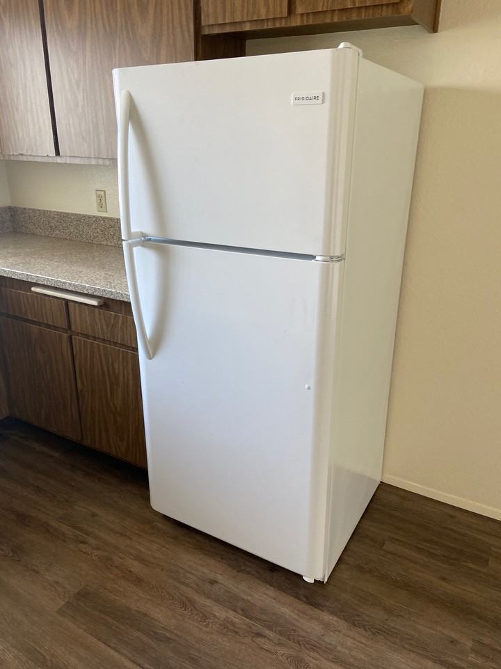 998 South Mollison Avenue #12 - Photo 6 of 19