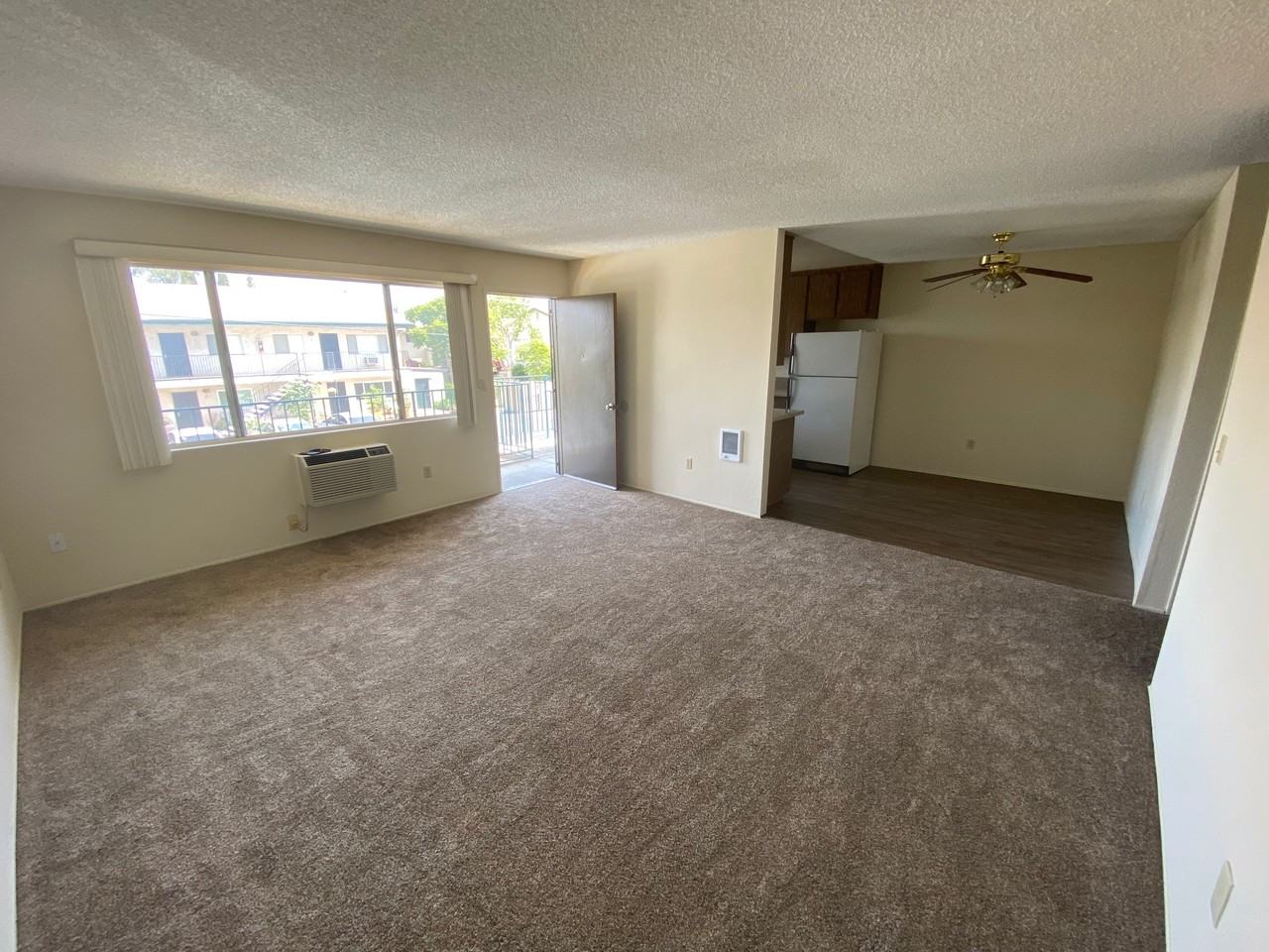 998 South Mollison Avenue #12 - Photo 4 of 19