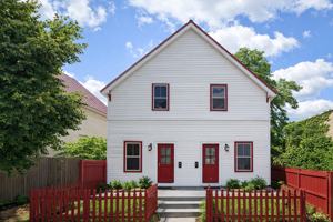 featured image of 208 S 5th St