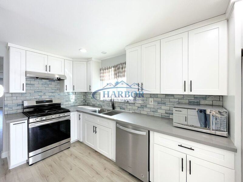 969 W Oliver St - Photo 5 of 18