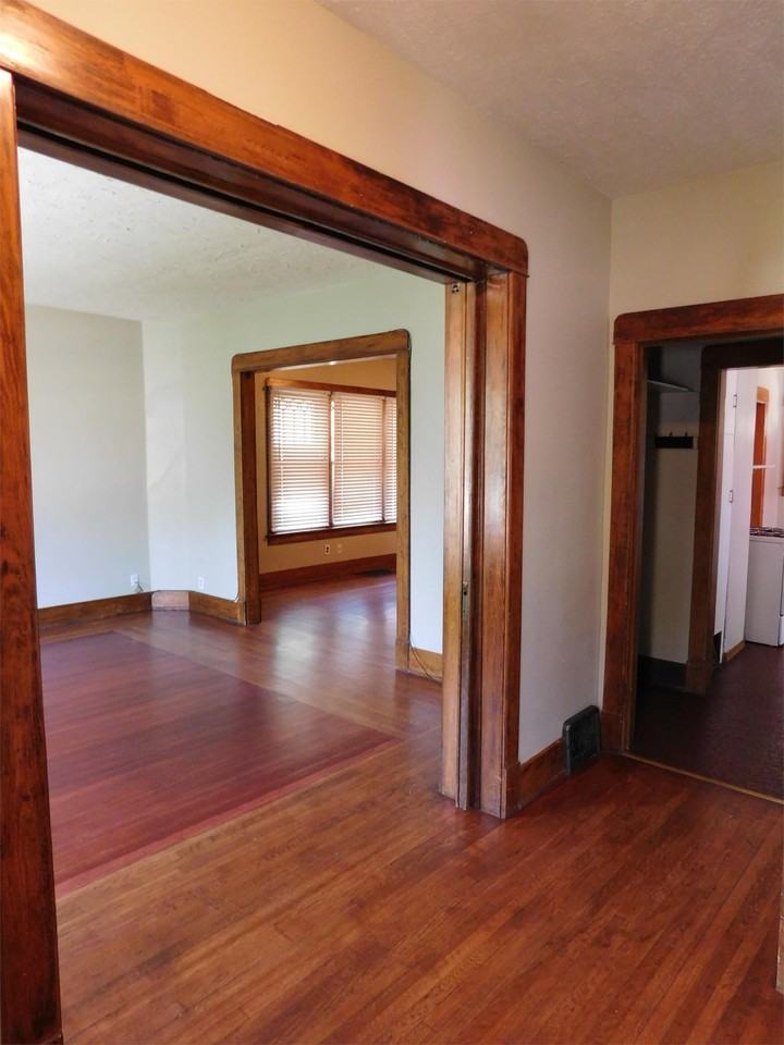 540 S 9th St #1 - Photo 2 of 15