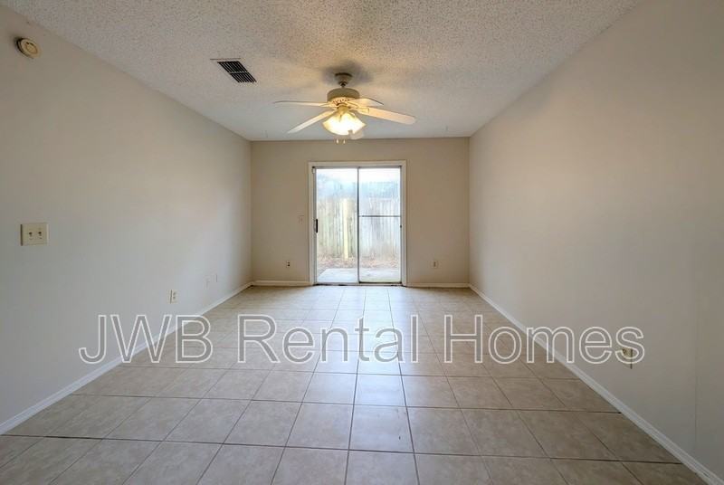 5218 Glen Alan Ct S - Photo 6 of 18