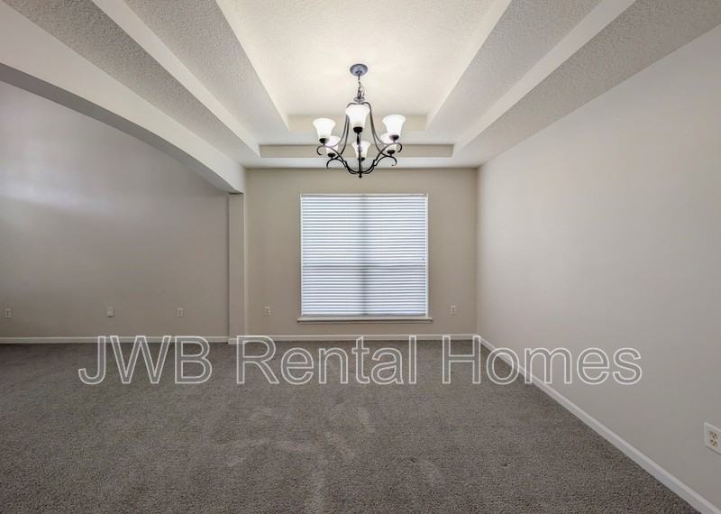 826 Mosswood Chase St - Photo 6 of 25