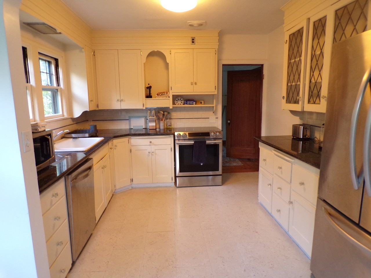 4621 Ne Royal Ct #1 - Photo 3 of 25