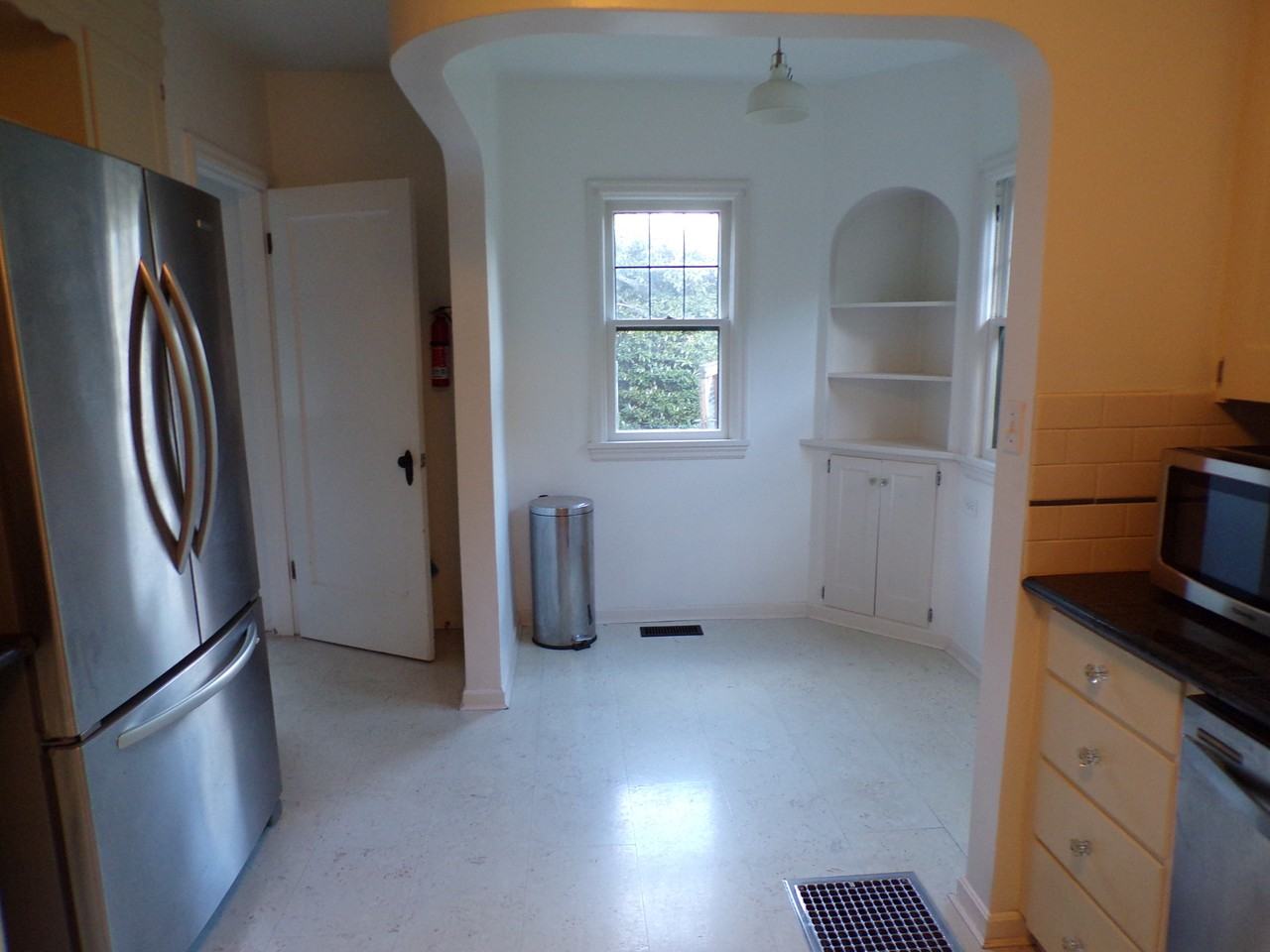 4621 Ne Royal Ct #1 - Photo 4 of 25