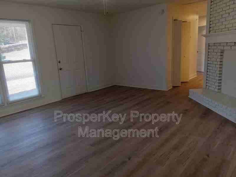 1100 43rd Ct - Photo 2 of 19