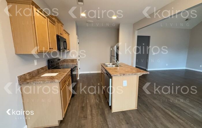 7071 Shadesbrook Cir - Photo 5 of 19