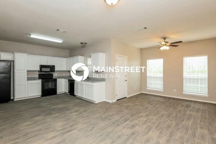 208 Ridgeway Blvd - Photo 4 of 17