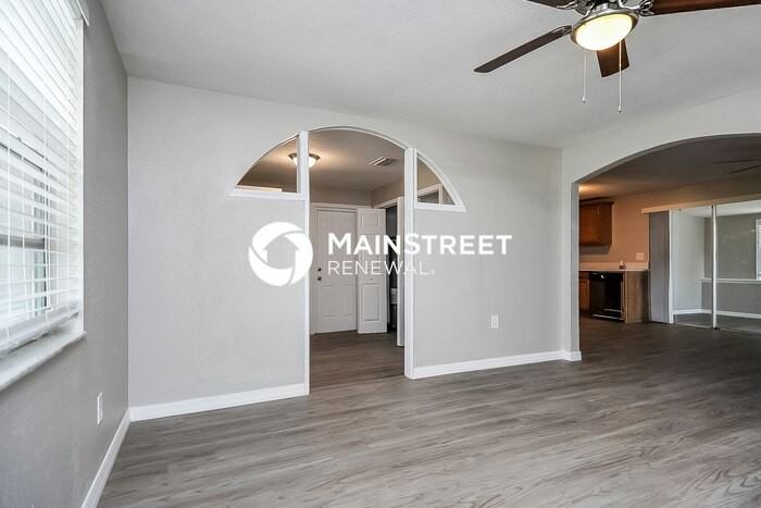 505 Florida Cir S - Photo 5 of 16