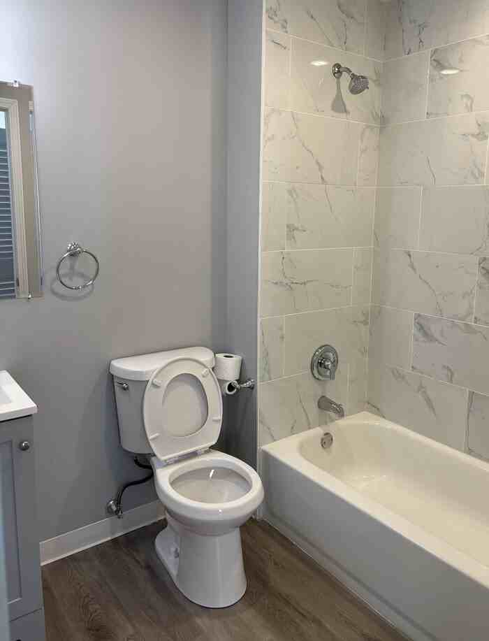 1910 S Pine St #D204 - Photo 2 of 8