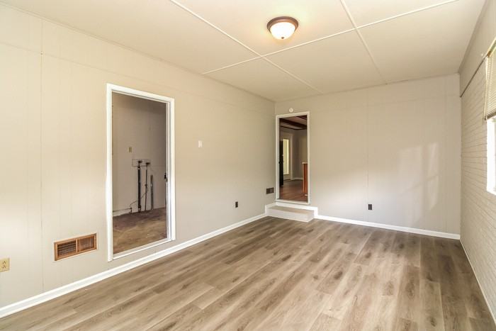 1119 Meadow Ln - Photo 6 of 15