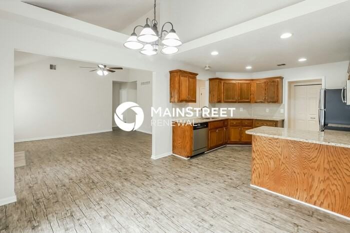 7303 Oak St - Photo 5 of 18