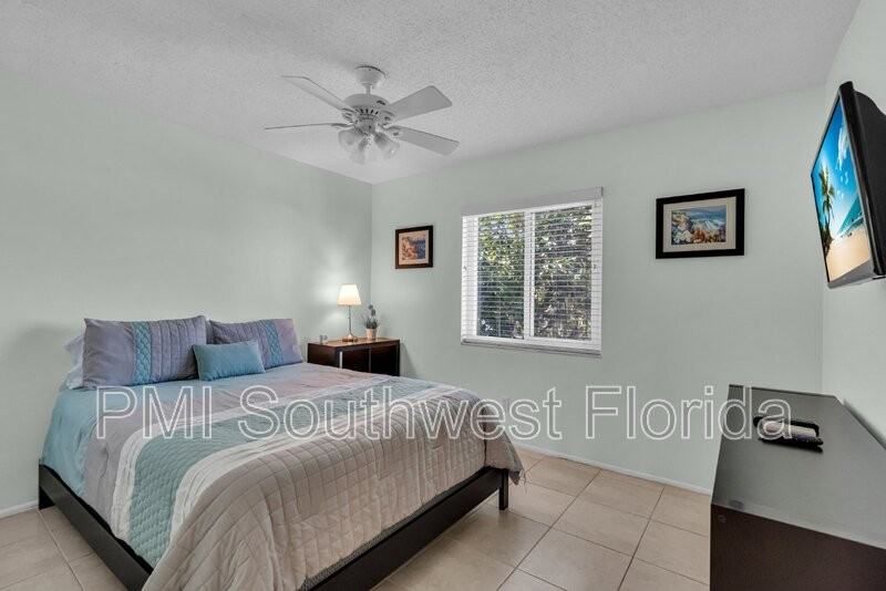 1670 Laurel St #202 - Photo 5 of 23