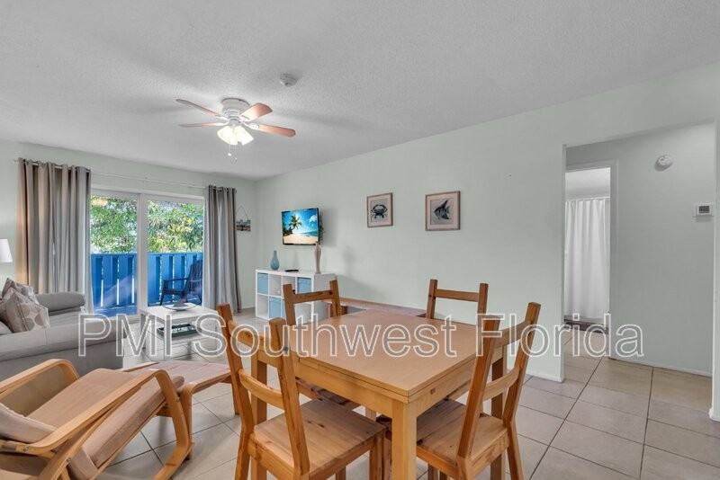 1670 Laurel St #202 - Photo 6 of 23