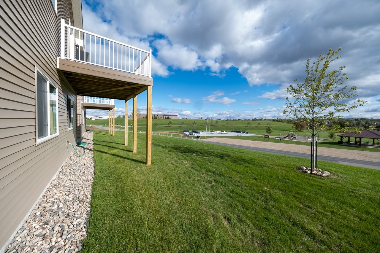 669 4th Circle Dr Se #1 - Photo 2 of 23