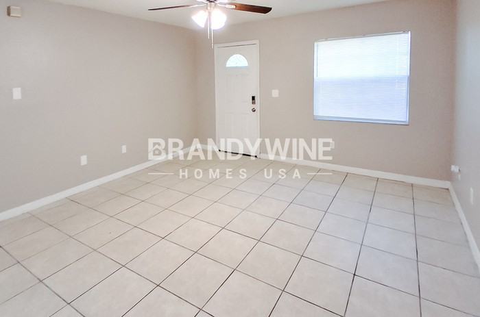 3709 E Grove St - Photo 4 of 21