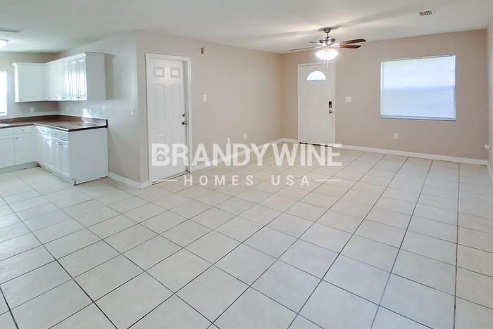 3709 E Grove St - Photo 5 of 21