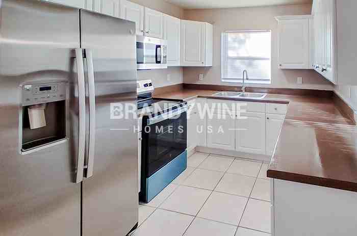 3709 E Grove St - Photo 7 of 21