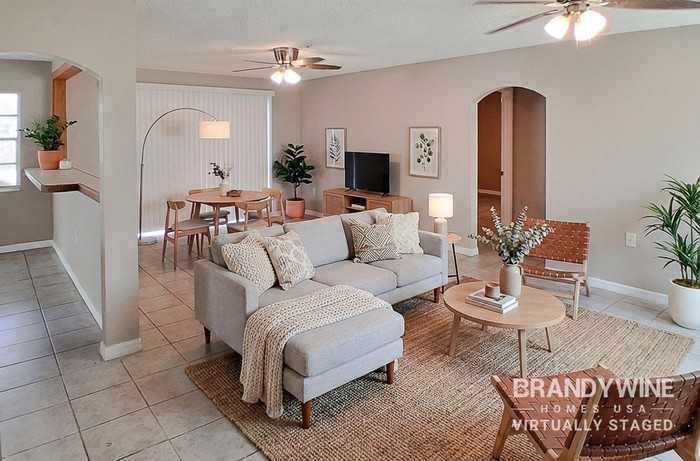 9923 Woodridge Ct - Photo 3 of 28