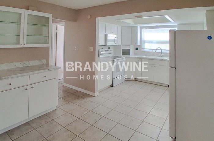 9923 Woodridge Ct - Photo 7 of 28