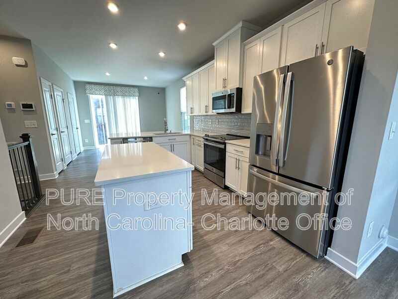 3647 Tryclan Dr - Photo 5 of 29