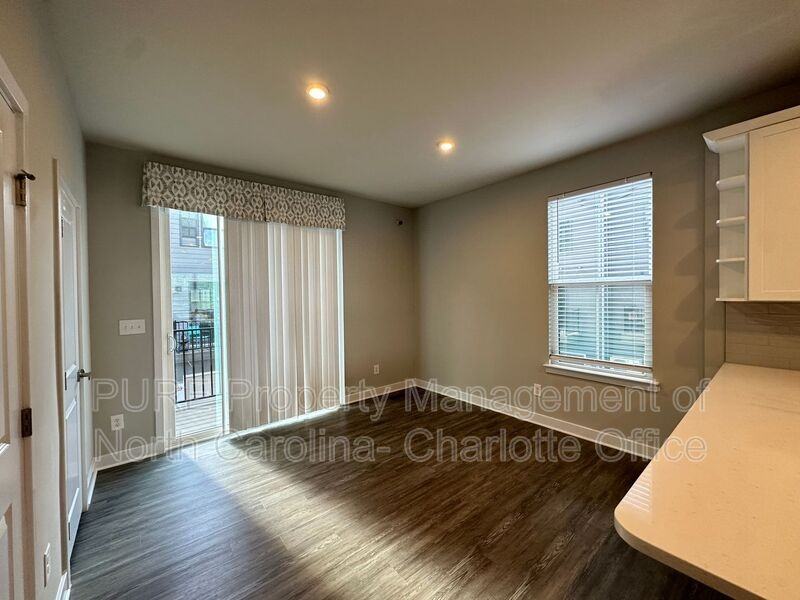 3647 Tryclan Dr - Photo 6 of 29