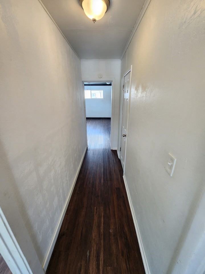631 N Hickory St #1 - Photo 4 of 15