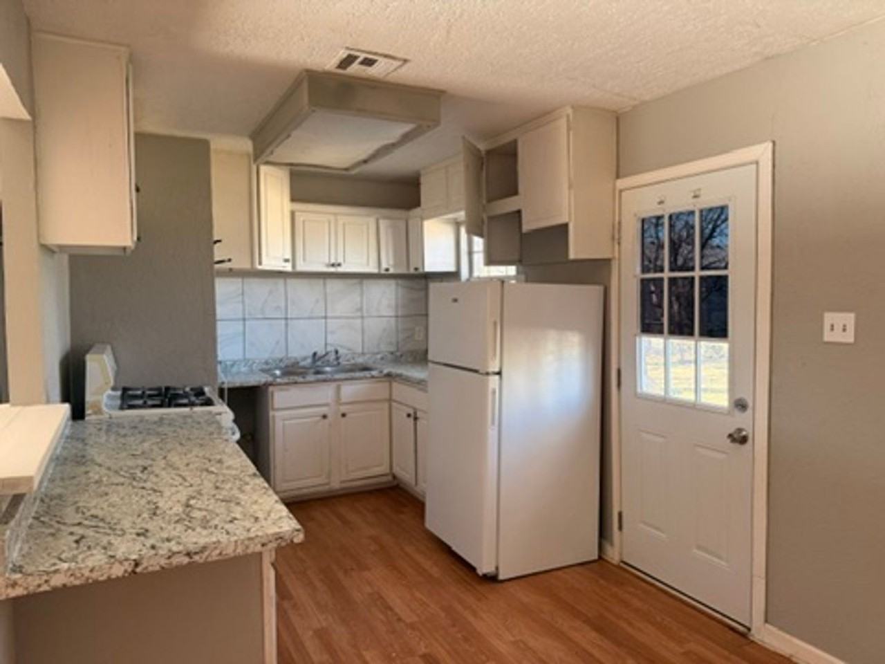2804 Nw Ozmun Ave - Photo 3 of 8