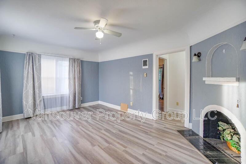 1714 E 33rd St - Photo 3 of 33