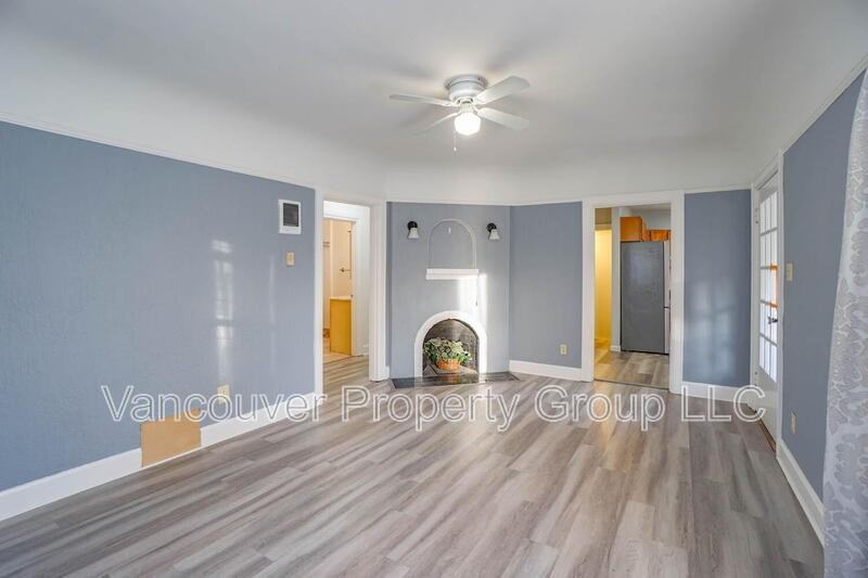 1714 E 33rd St - Photo 4 of 33