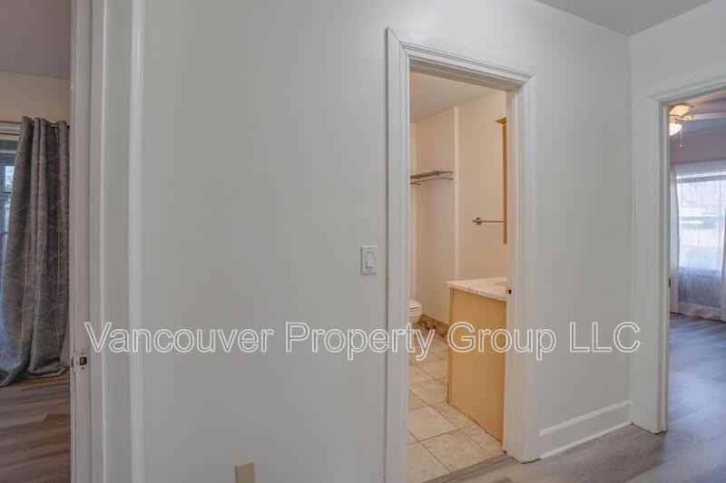 1714 E 33rd St - Photo 5 of 33