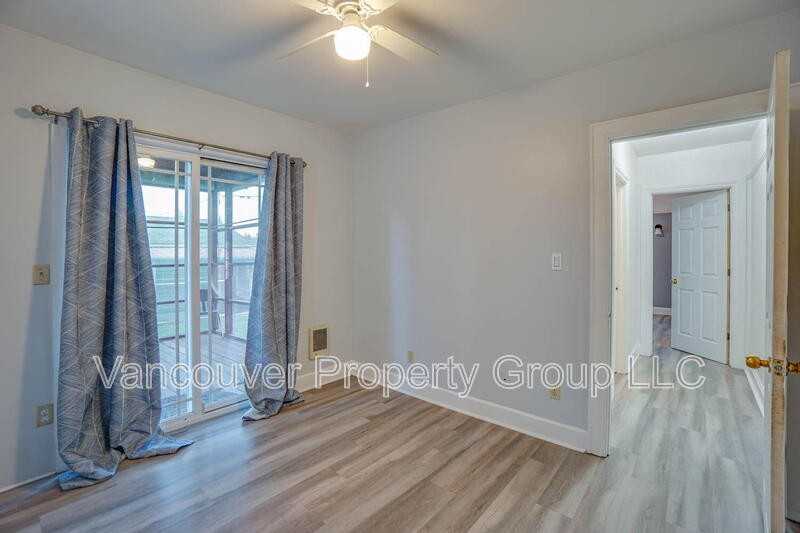 1714 E 33rd St - Photo 7 of 33