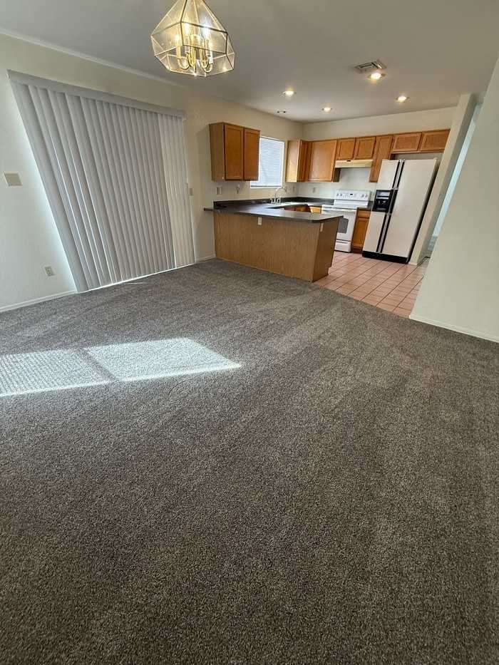 3079 W Windsor Crest Pl - Photo 7 of 23