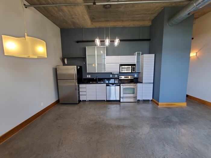 411 N 22nd St #311 - Photo 5 of 16